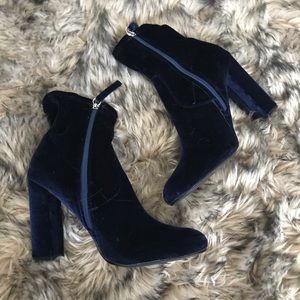 Steve Madden dark blue velvet zip up booties